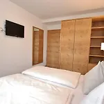 Apartment In Sankt Johann Near Ski Area * Sankt Veit im Pongau