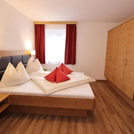 Large Flat Close To The Area